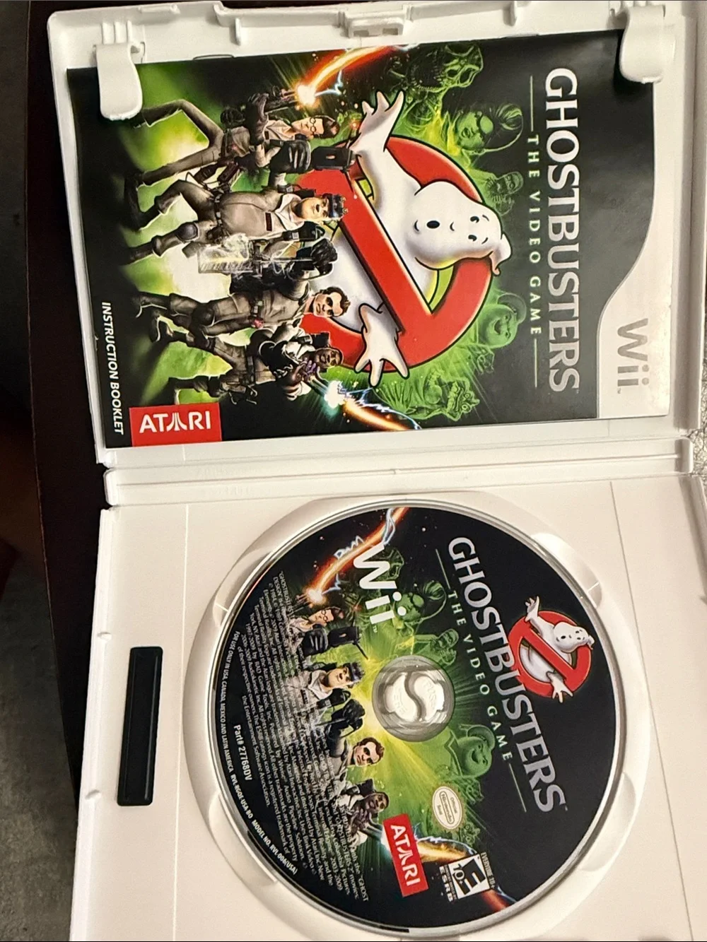 Ghostbusters: The Video Game for Wii - Black/Green Cover